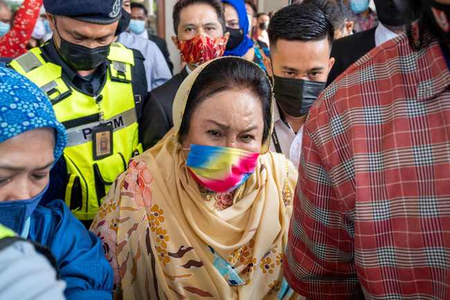 Former Malaysia first lady's graft trial to proceed - Borneo 