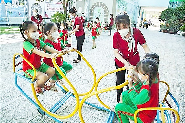 Hanoi’s Kindergarteners Back To School After Covid-19 Hiatus | Borneo ...