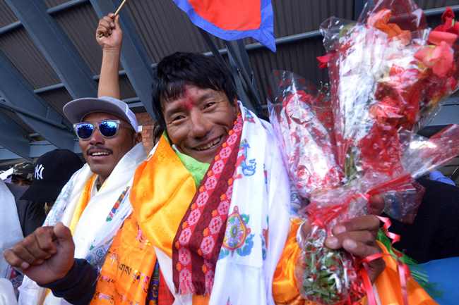 ‘Just doing my job,’ says record-setting Nepali climber | Borneo ...