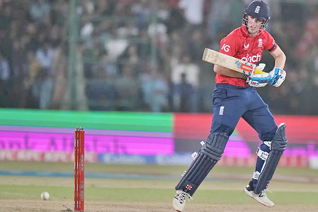 England's whitewash in Bangladesh should act as 'real eye opener', comments  head coach Matthew Mott