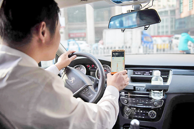 Chinese Ride Hailing Giant Didi Re Opens To New Users After Usd12b Fine • Of The Record