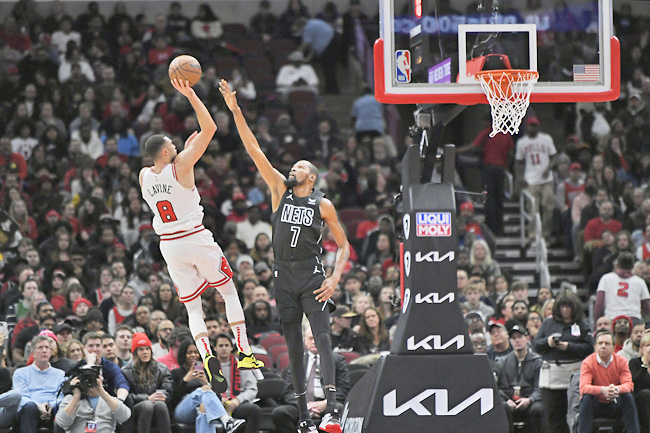Bulls snap Brooklyn's long win streak in 121-112 bounce back victory