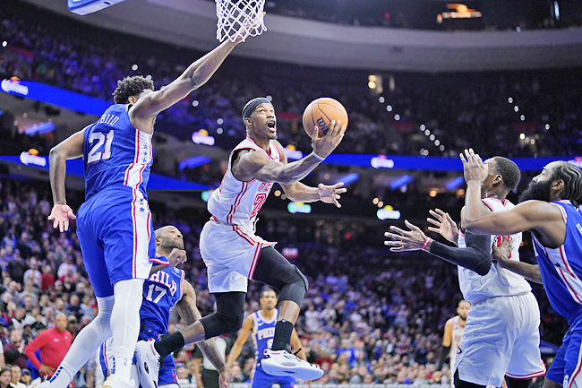 Butler’s Acrobatic Layup, 23 Points Lead Heat Past 76ers | Borneo ...