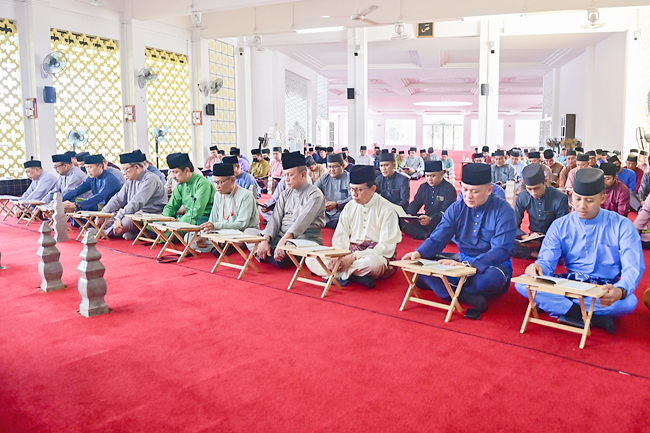 His Majesty’s Office holds Tahlil ceremony | Borneo Bulletin Online