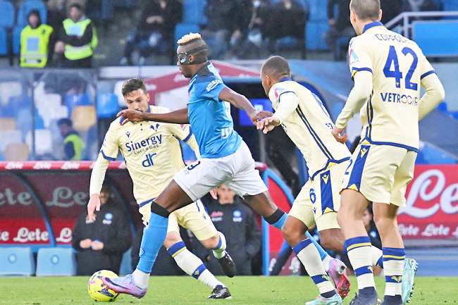 Osimhen and Maignan head-to-head as Napoli and Milan chase