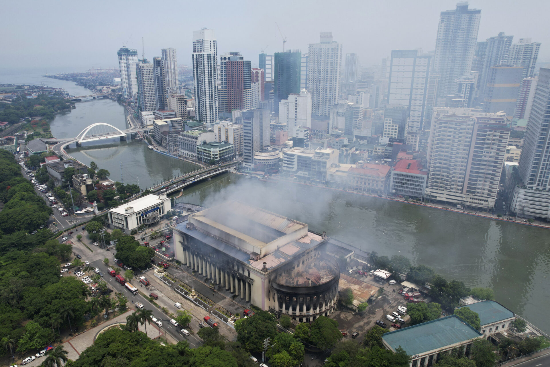 Fire Destroys Main Post Office In Philippine Capital, A Nearly 100-year ...