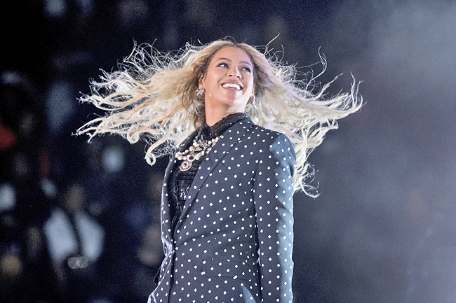 Beyoncé Dazzles Fans In ‘Renaissance’ World Tour Opening Concert ...