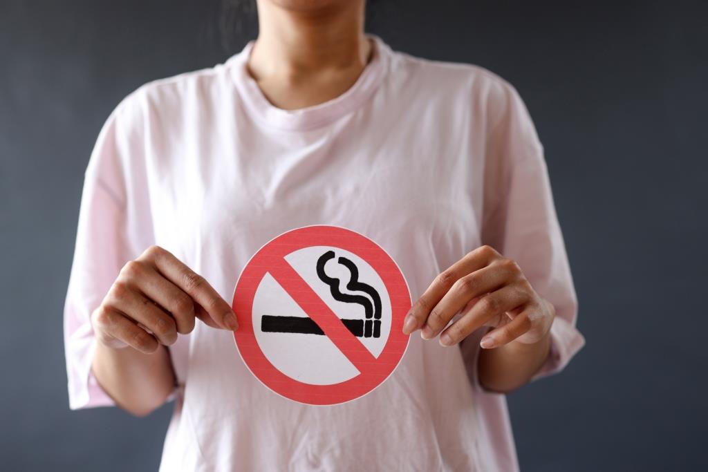 NZ doctors fuming over smoking ban lift