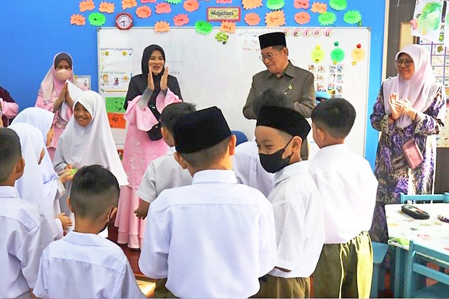 Ministers Observe Back-to-school Activities | Borneo Bulletin Online