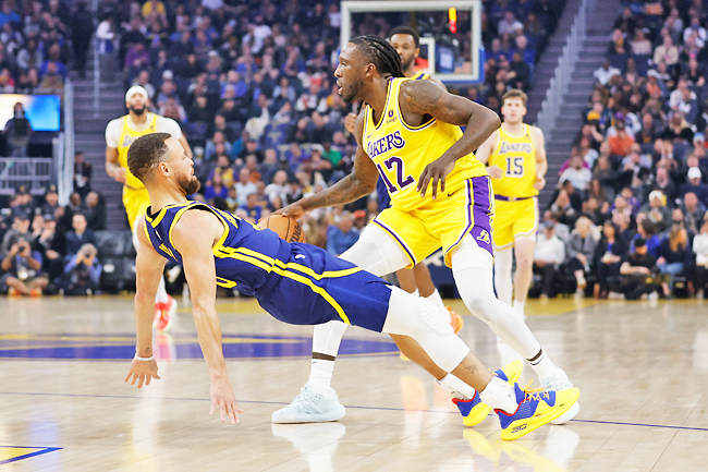 Warriors defeat Lakers 128-110