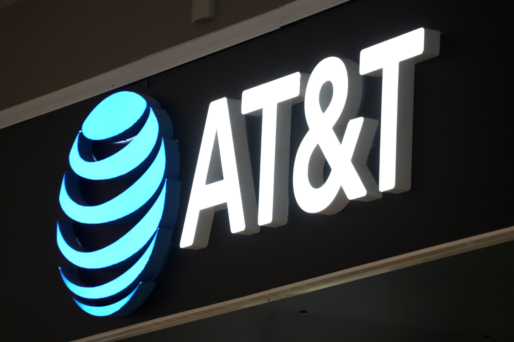 AT&T alerts users of data breach, resets passcodes Borneo Bulletin Online