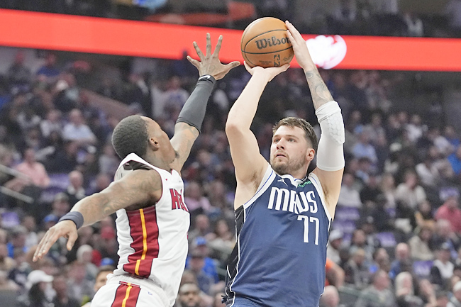 Doncic Records Fifth Consecutive 30-point Triple-double In Mavs’ 114 ...