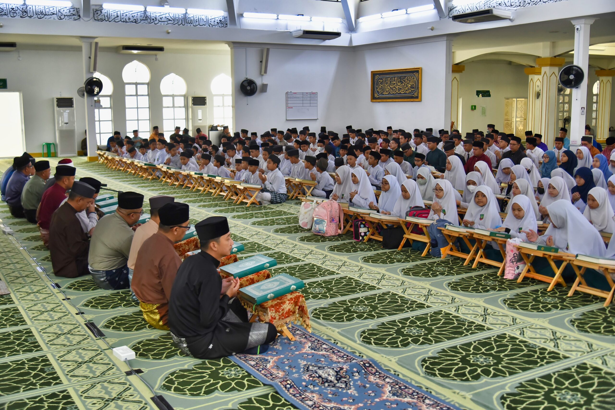 Nationwide monitoring of 78 times Khatam for Royal birthday | Borneo ...