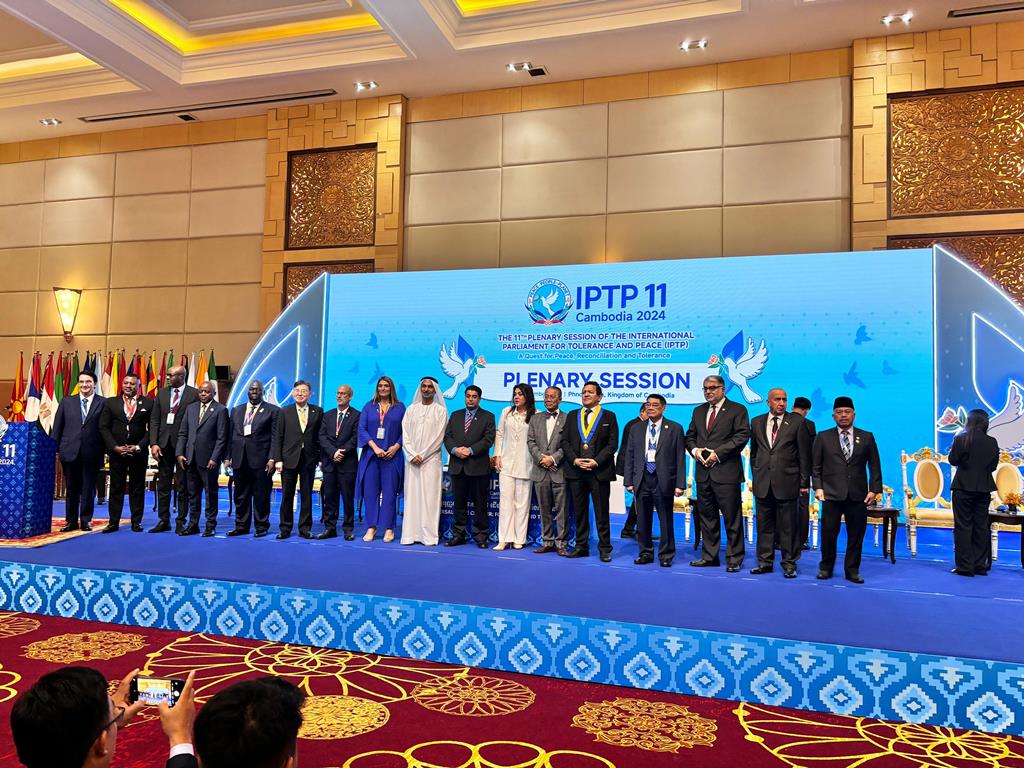 Delegates at the 11th International Parliament for Tolerance and Peace meeting in Phnom Penh.