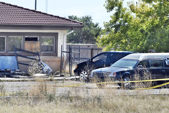 Funeral home owners charged with 100s of corpse abuse counts to plead guilty